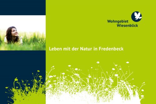 Foto: Broschüre, Flyer mit dem Schriftzug "Leben mit der Natur in Fredenbeck"